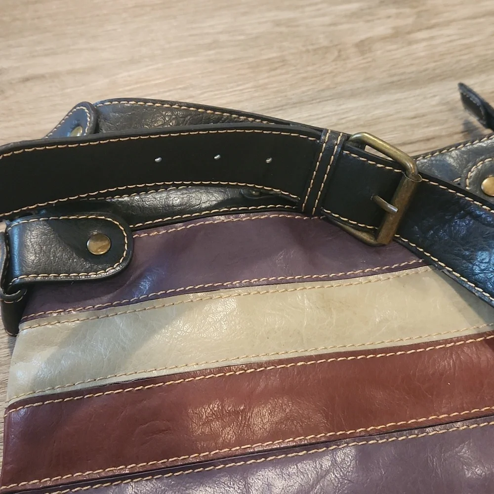 Axcess by Liz Claiborne Purse/Crossbody - Picture 9 of 9